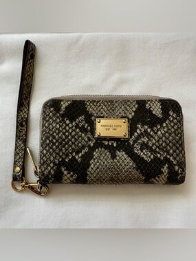 Michael Kors Jet Set Travel Continental Gray Tan Snake Embossed Wristlet Wallet